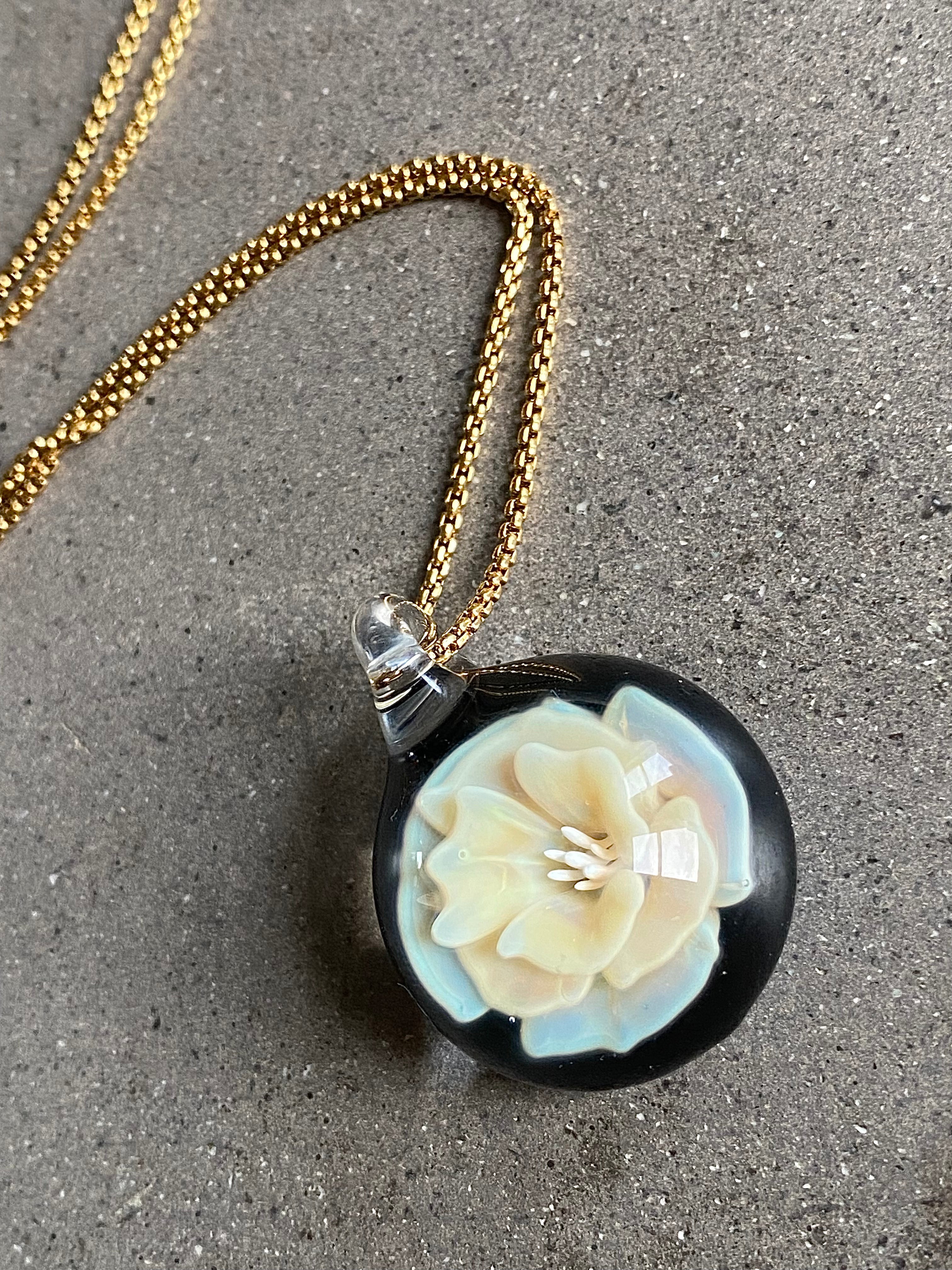 Cream Flower Implosion Pendant
