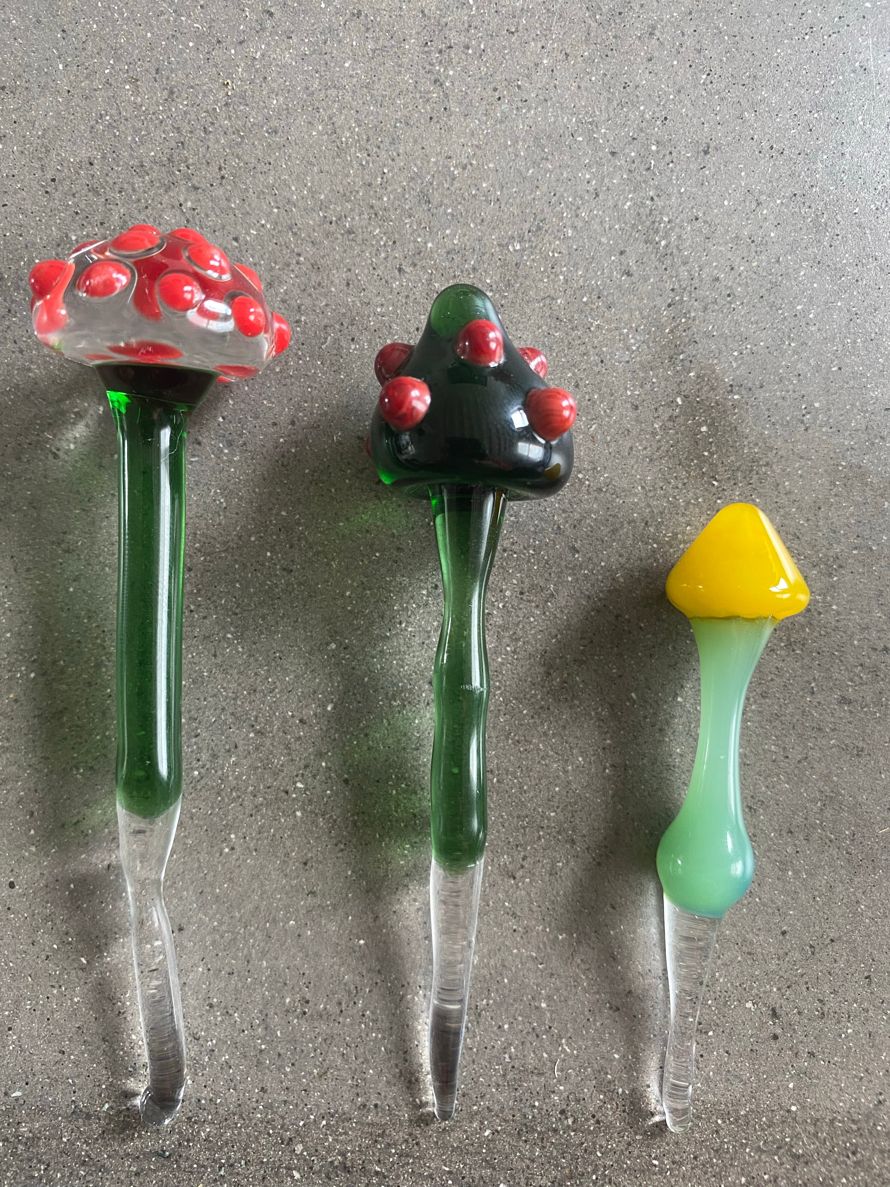 Triple Glass Mushroom Plant Stakes Set-4