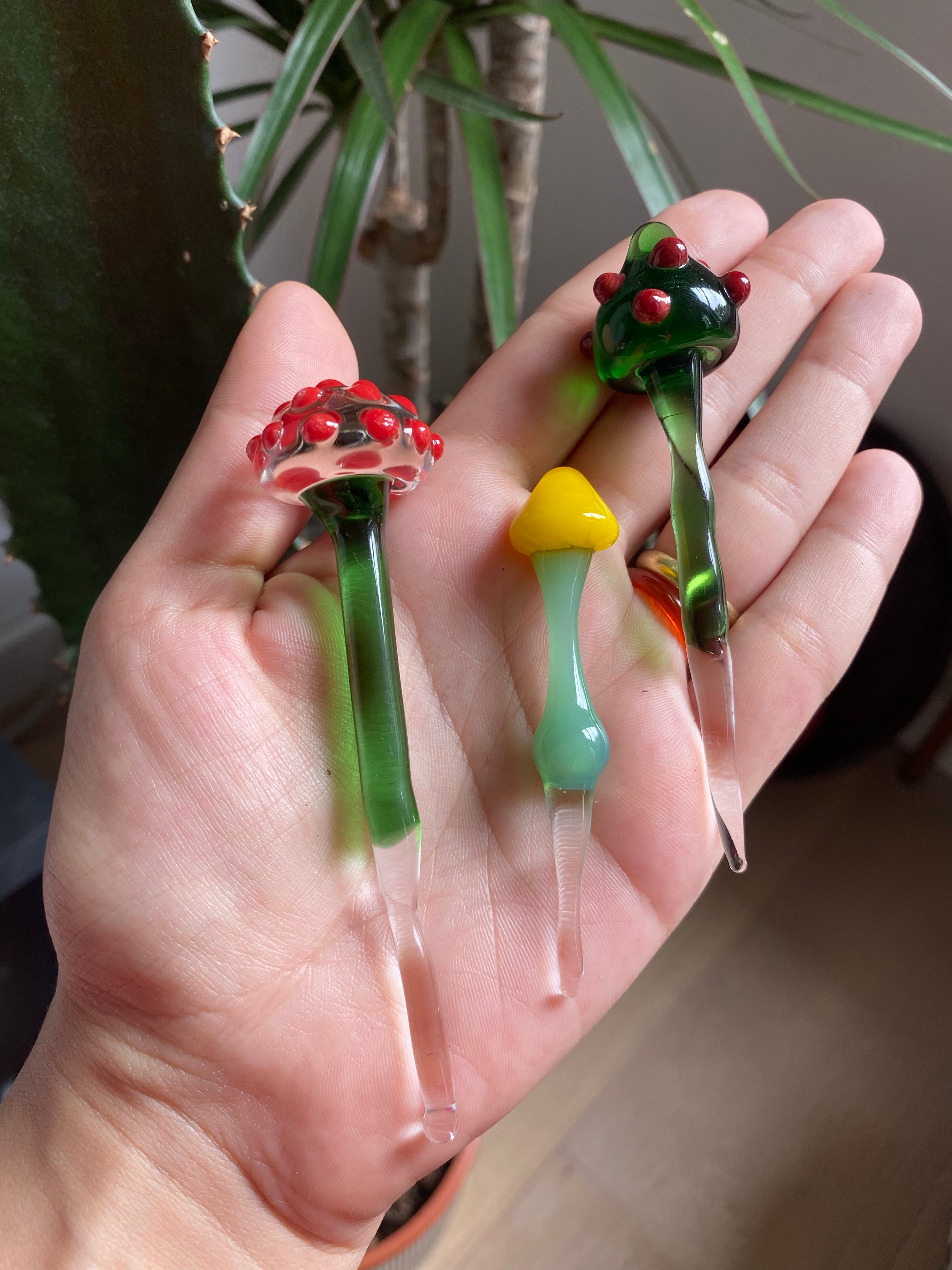 Triple Glass Mushroom Plant Stakes Set-4